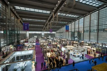 Secure payment system illustration showing protection from vendor dishonesty and financial crime risks